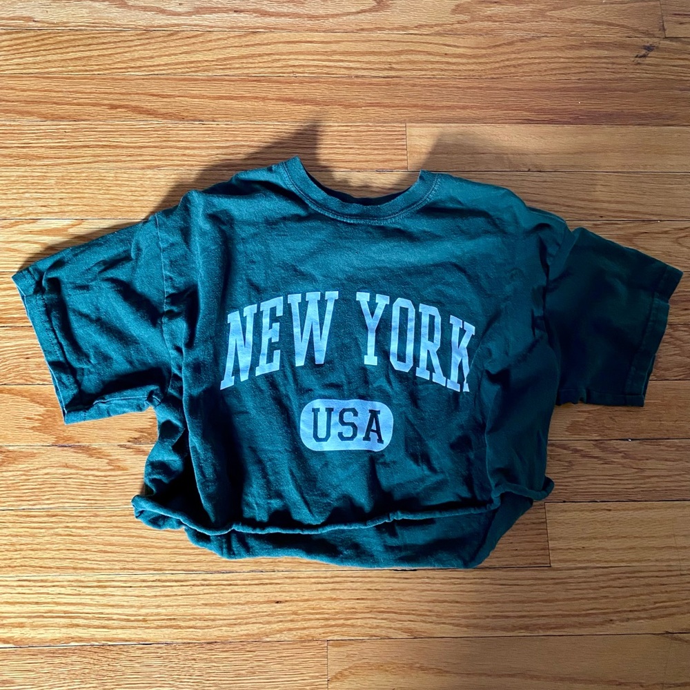 Brandy Melville cropped t